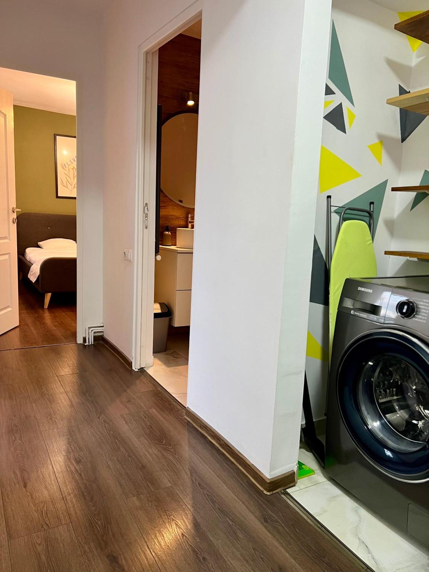 Old Town View- Ultracentral Apartment Targoviste Luaran gambar