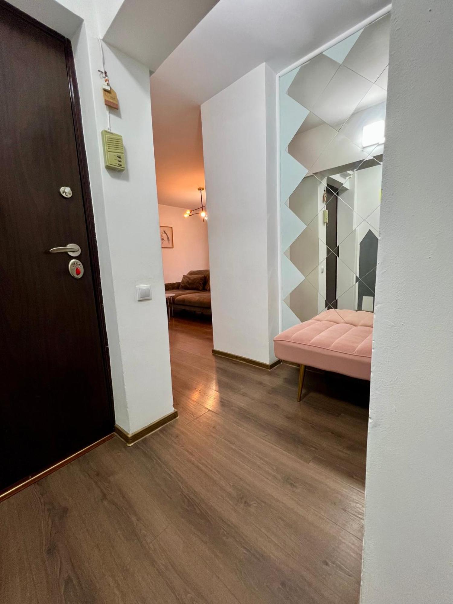 Old Town View- Ultracentral Apartment Targoviste Luaran gambar