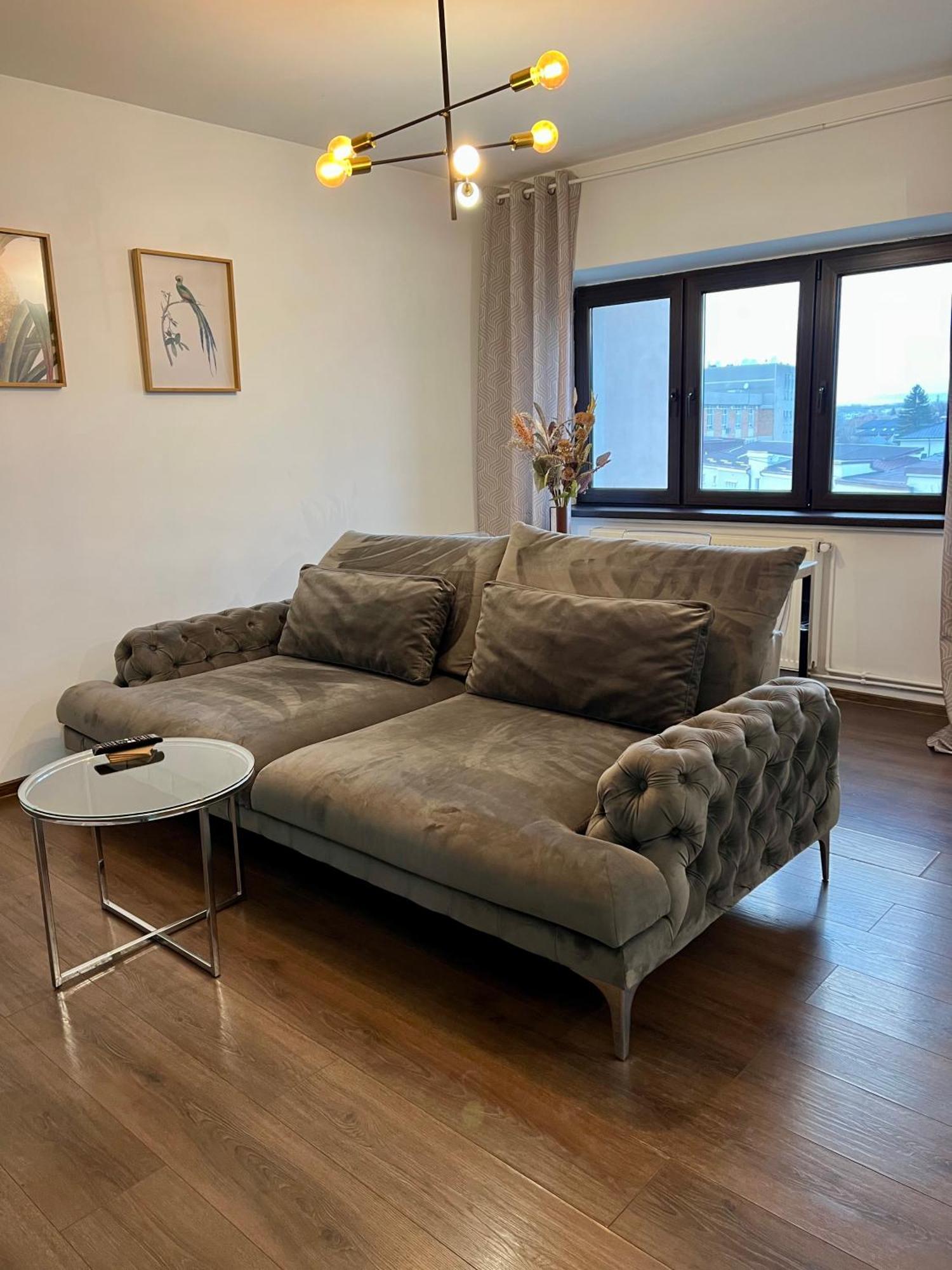 Old Town View- Ultracentral Apartment Targoviste Luaran gambar